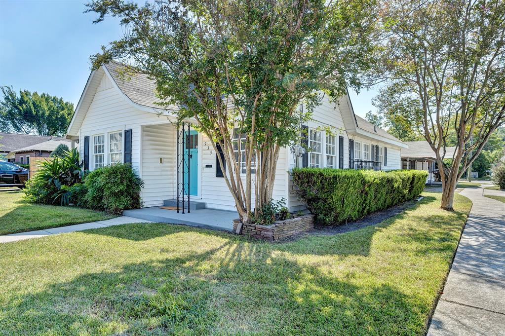 939 Robbie Street