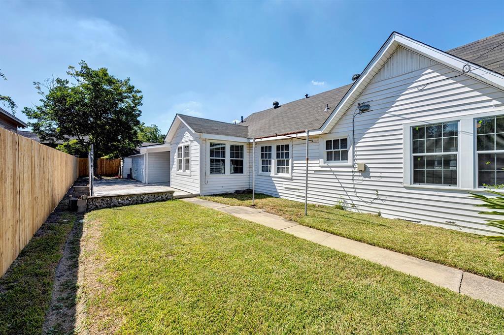 939 Robbie Street