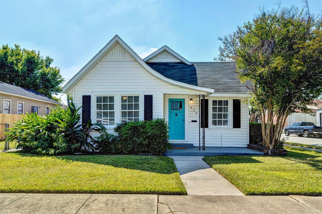 939 Robbie Street
