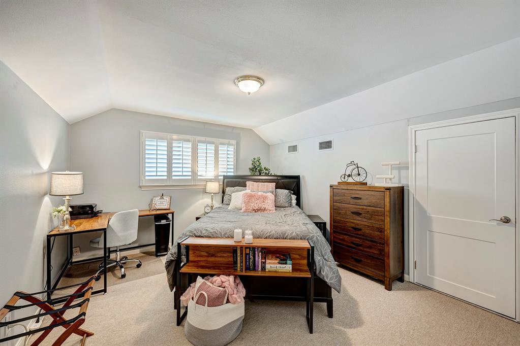 1214 Briarbrook Drive