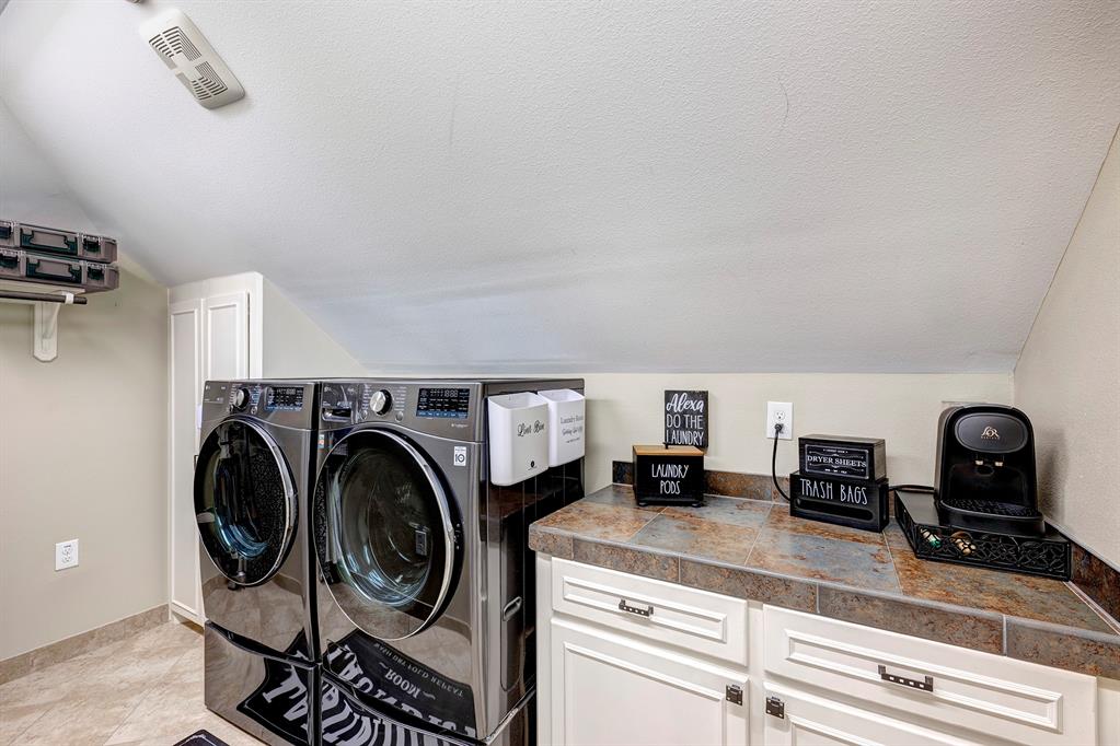 1214 Briarbrook Drive