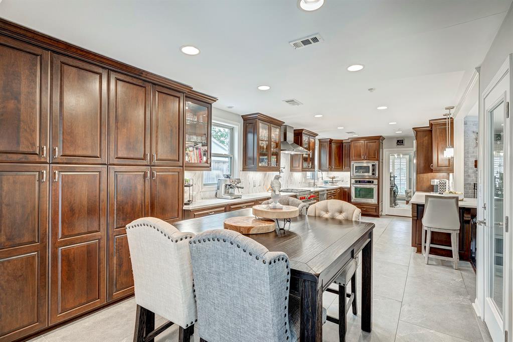 1214 Briarbrook Drive