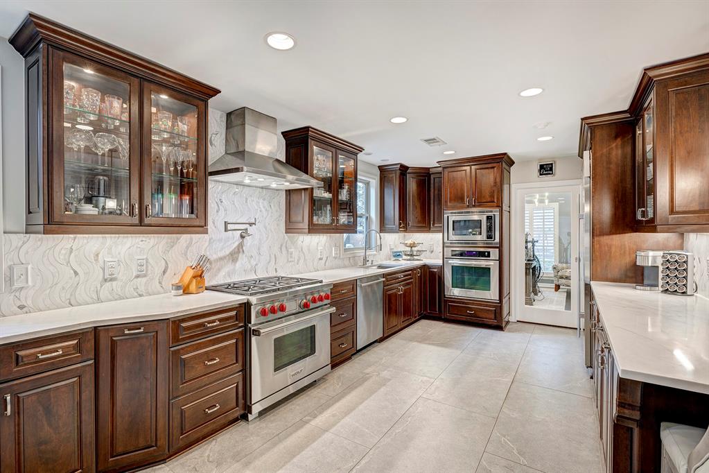 1214 Briarbrook Drive