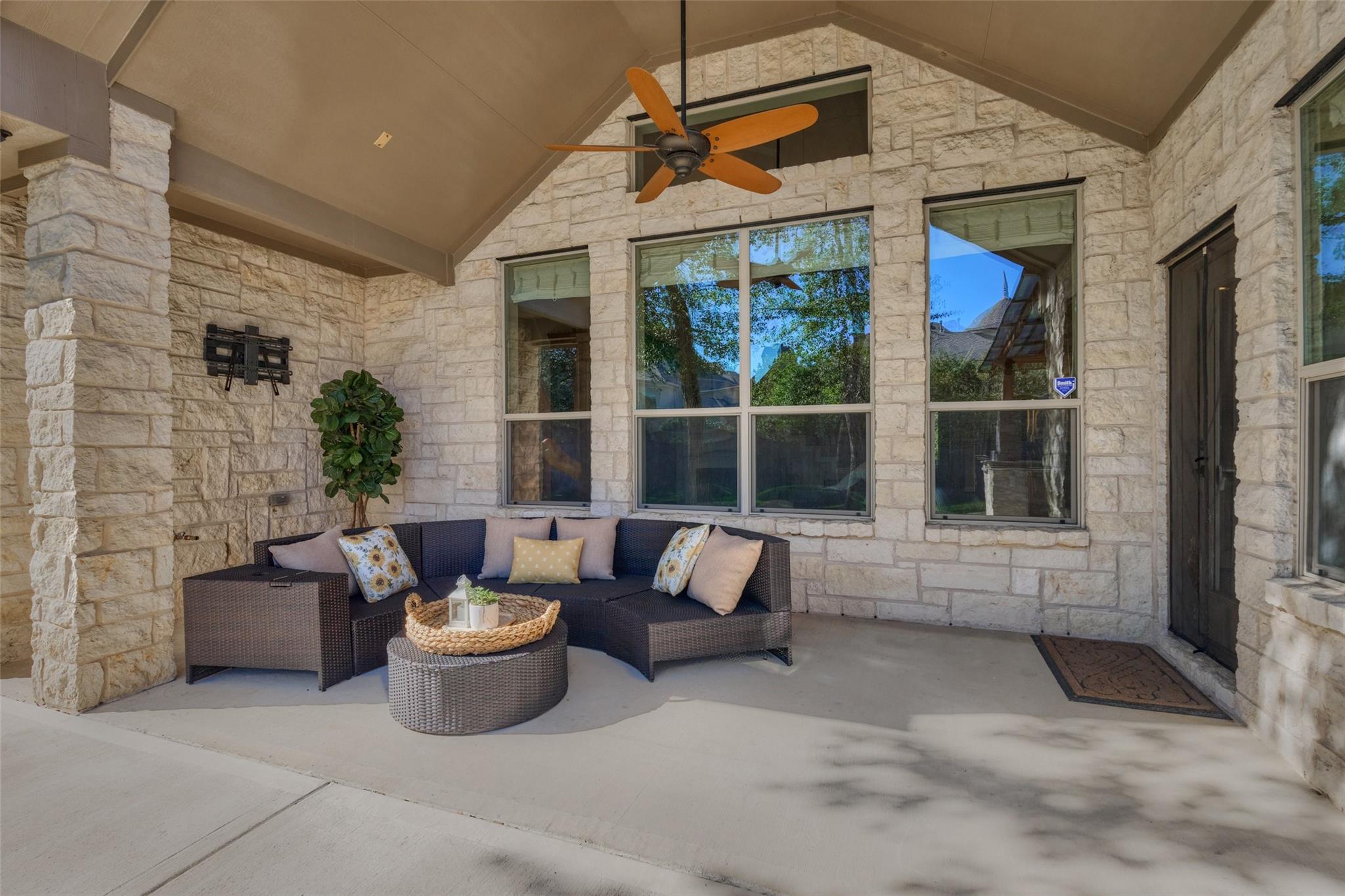 15 W Canyon Wren Circle