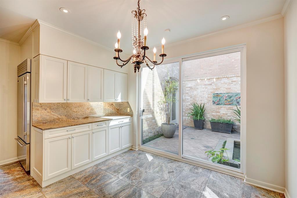 10 S Briar Hollow Lane # 49