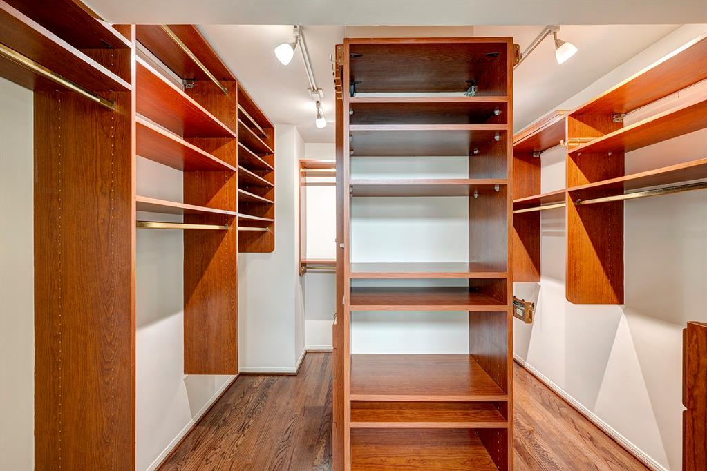 10 S Briar Hollow Lane # 49