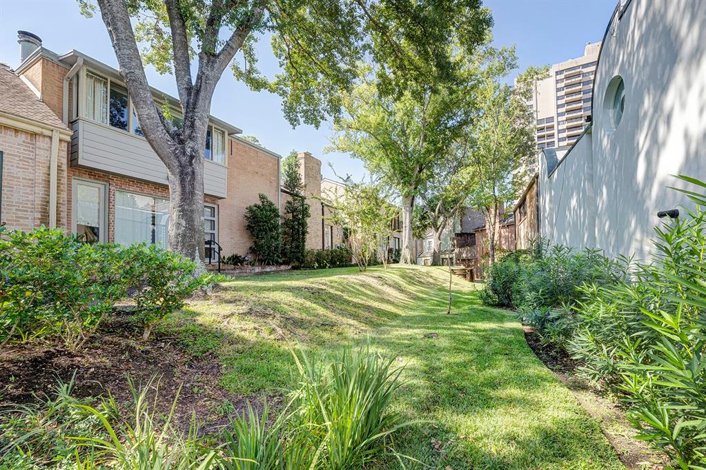 10 S Briar Hollow Lane # 49