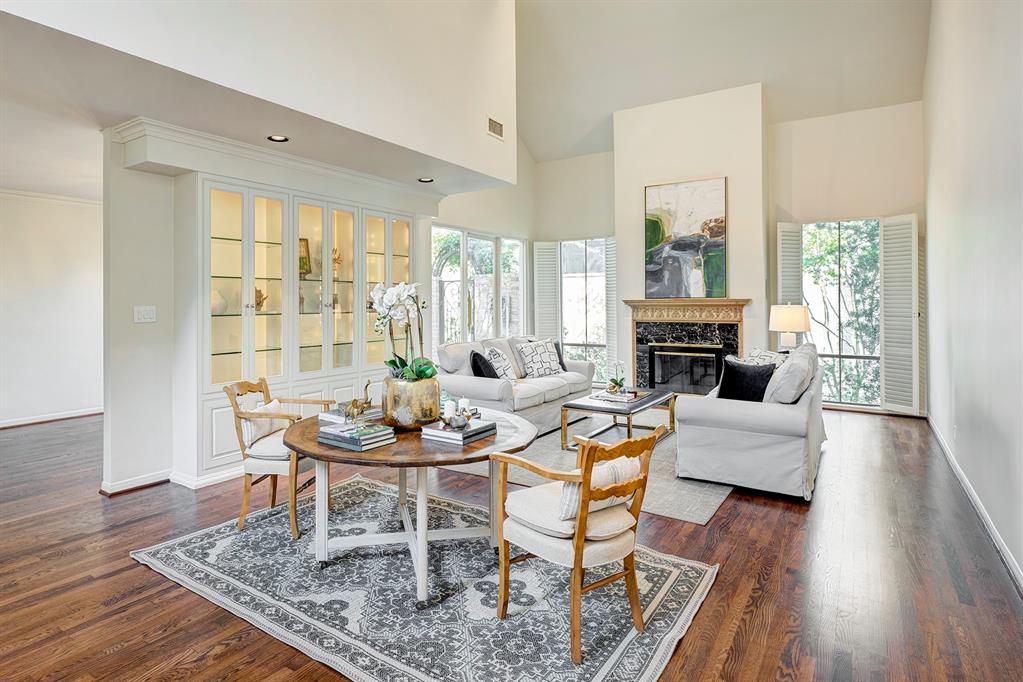 10 S Briar Hollow Lane # 49