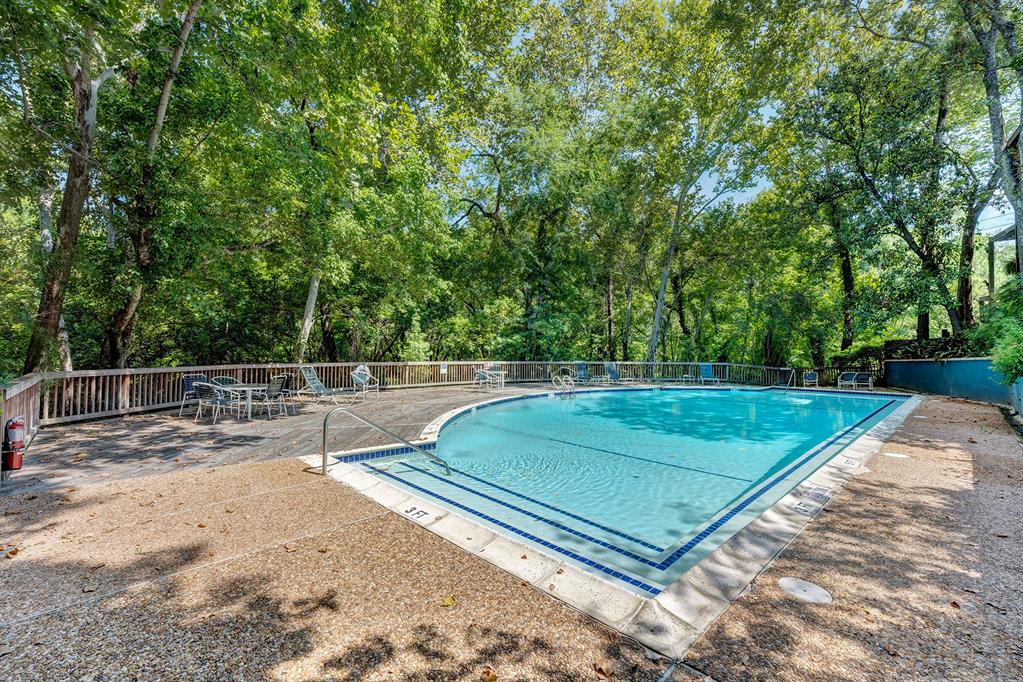 10 S Briar Hollow Lane # 49