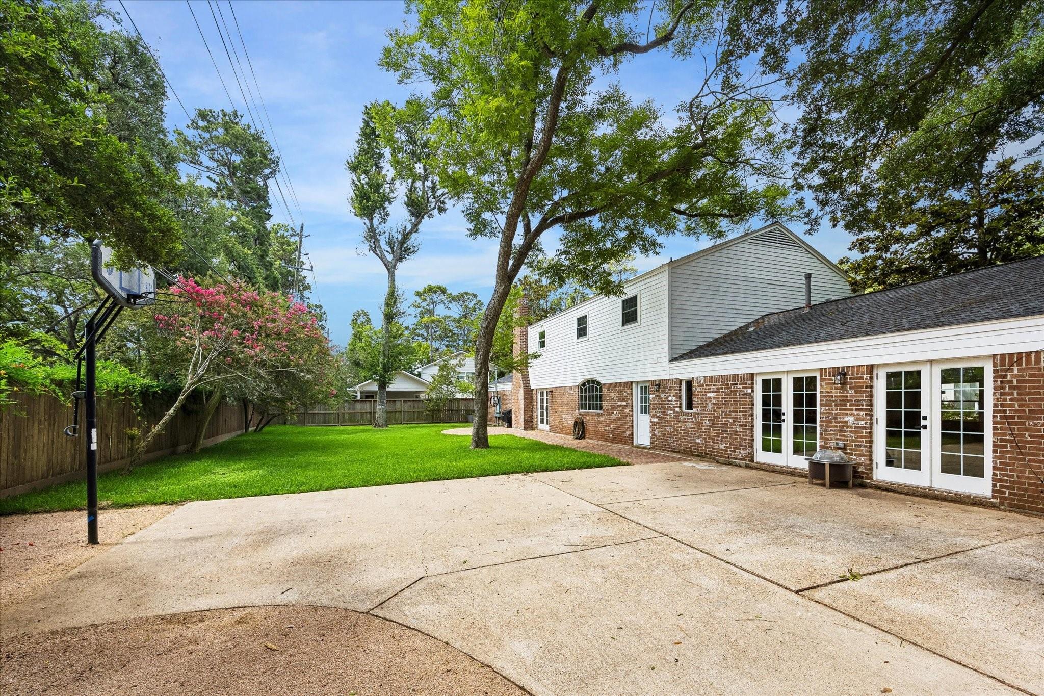 934 Moss Spring Lane
