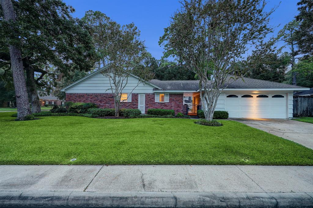12202 Pebblebrook Drive