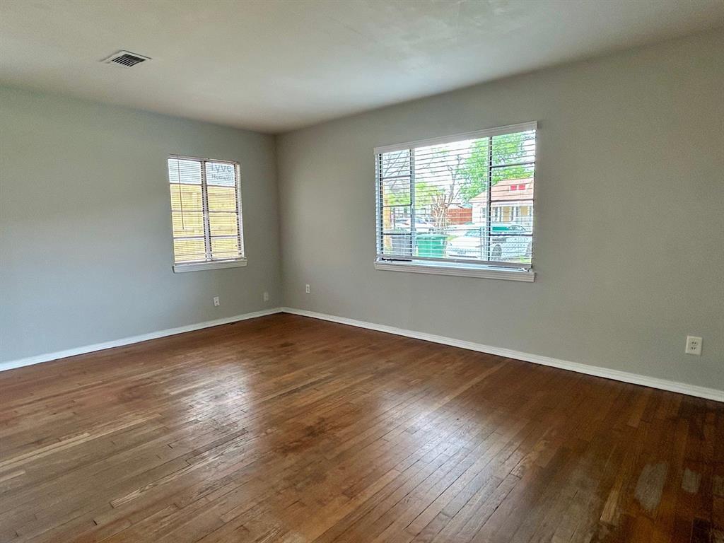 322 W 27th Street