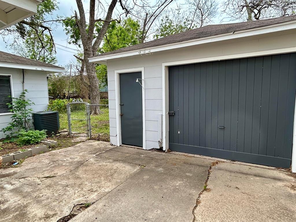 322 W 27th Street