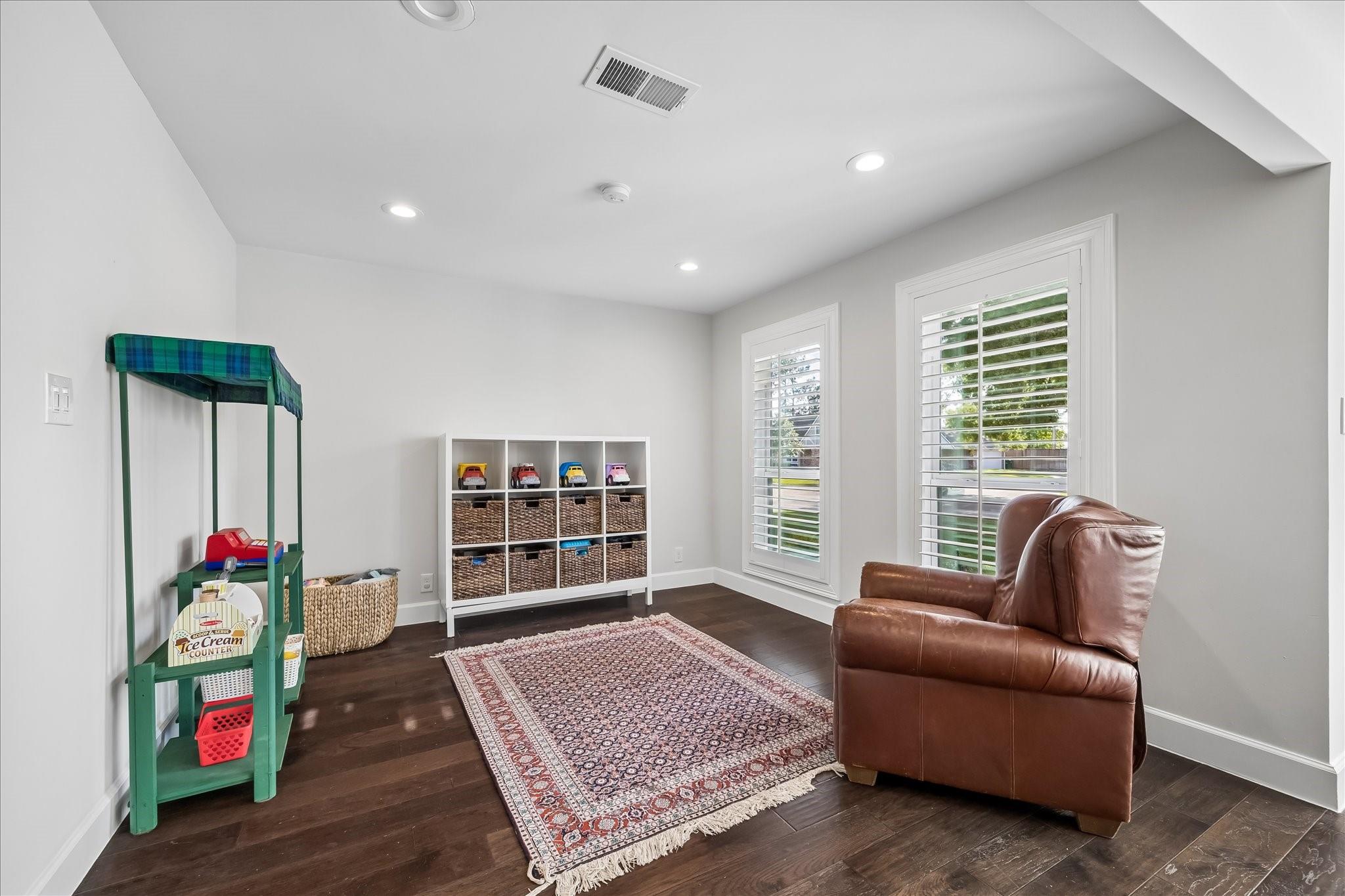2702 Quincannon Lane