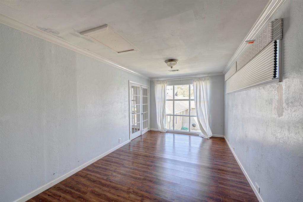 1633 W Main Street