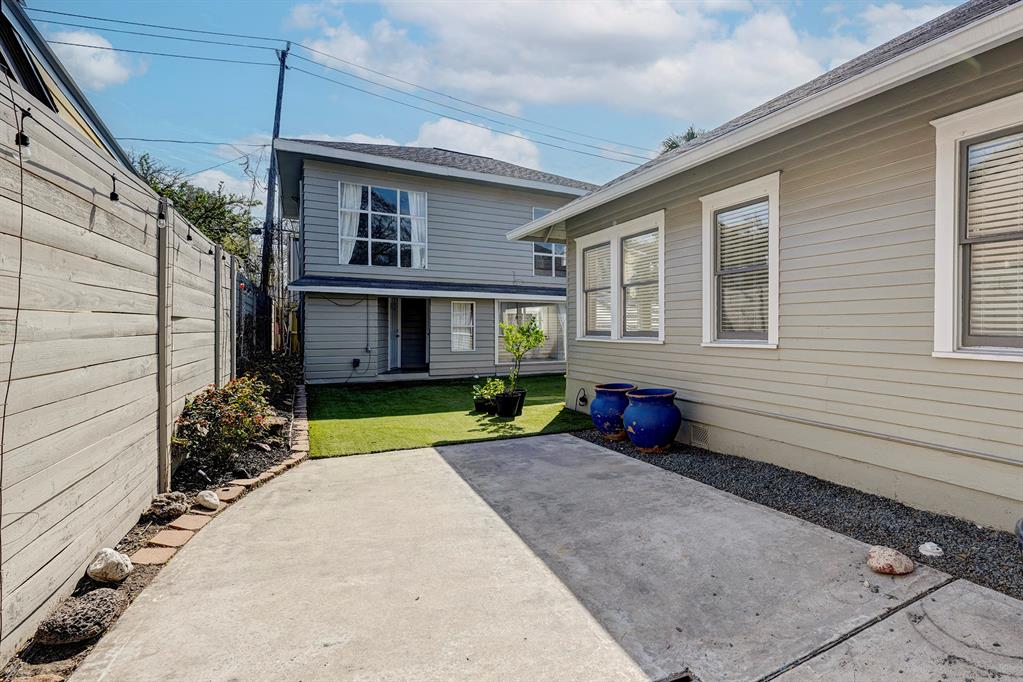 1633 W Main Street