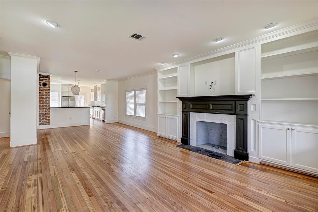 1633 W Main Street