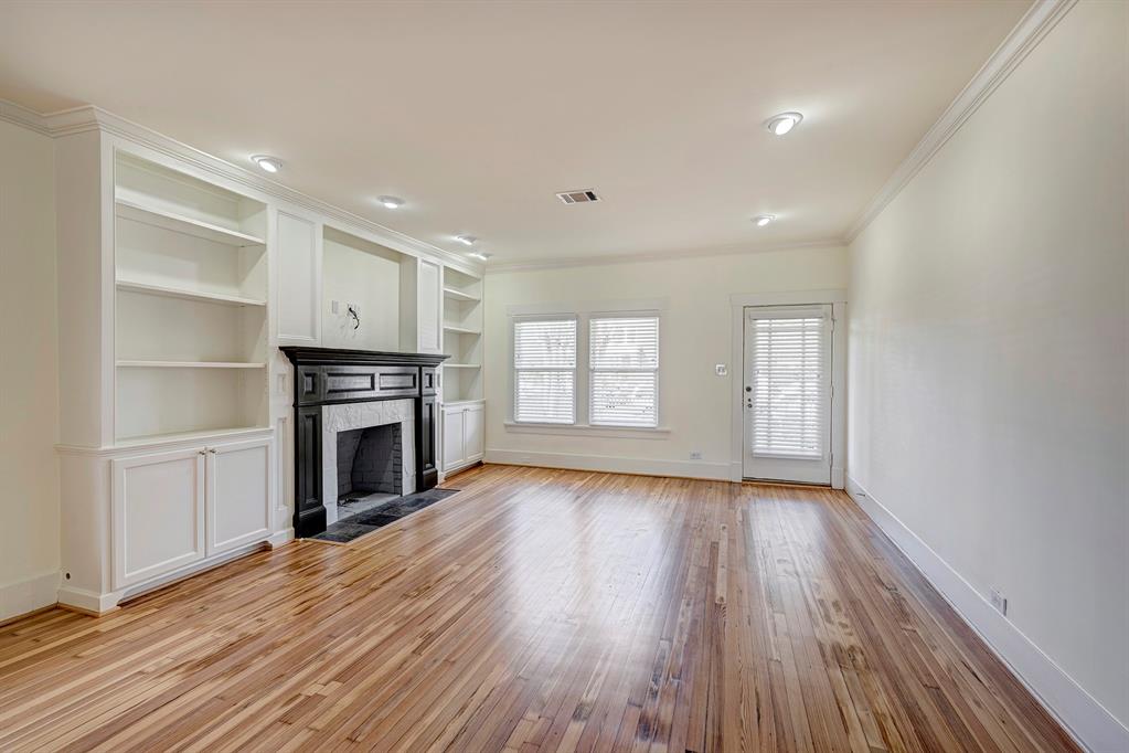 1633 W Main Street