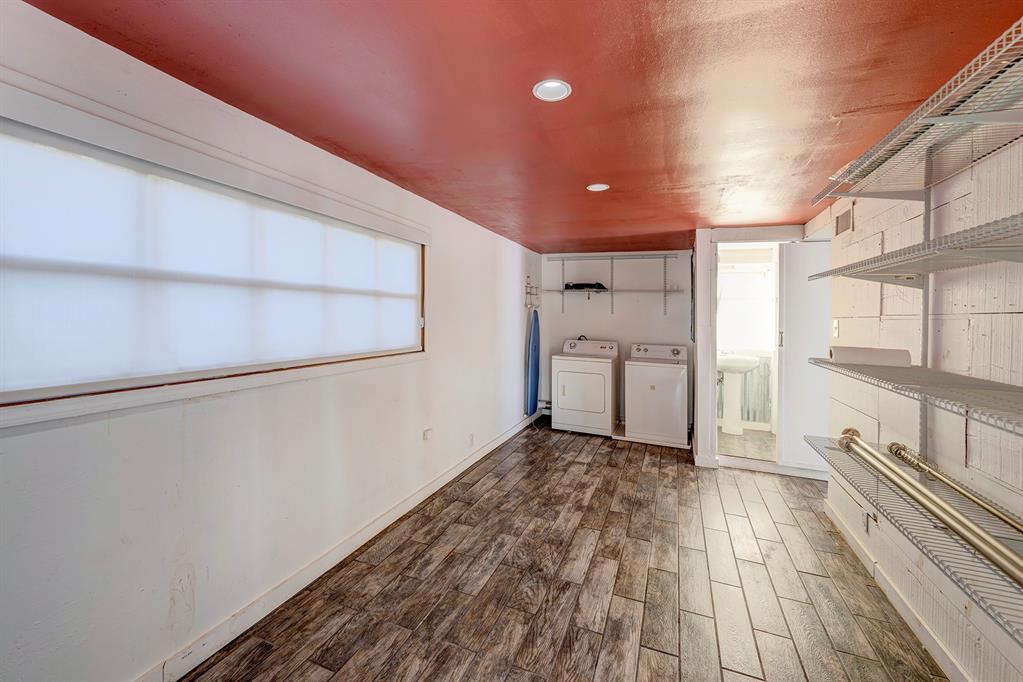 1633 W Main Street