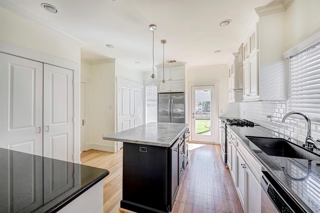 1633 W Main Street