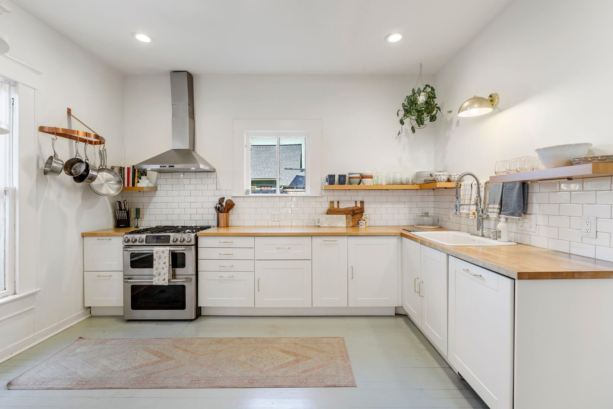 721 W 12th Street