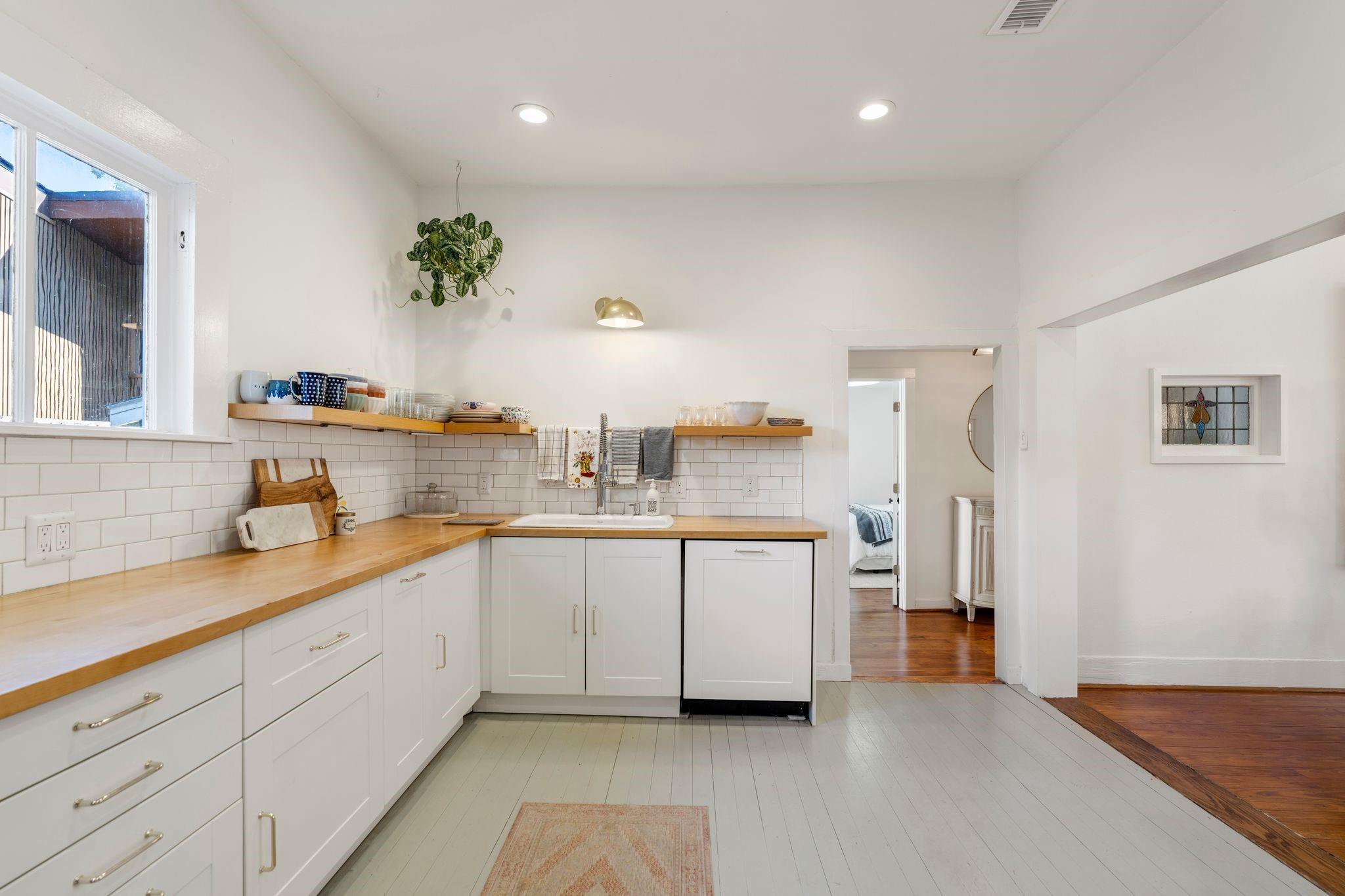 721 W 12th Street