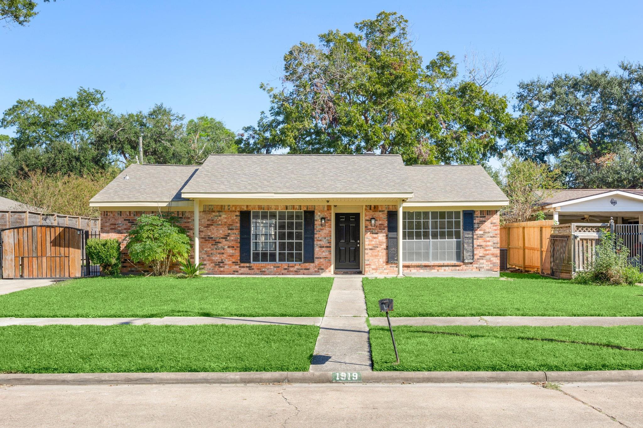 1919 Tallulah Lane