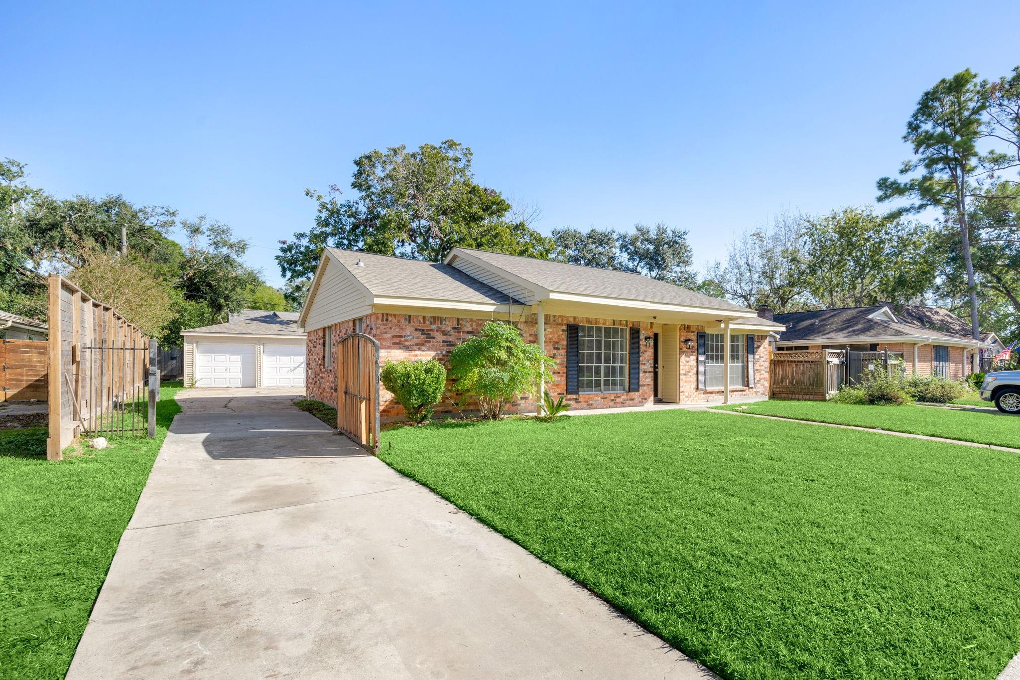 1919 Tallulah Lane