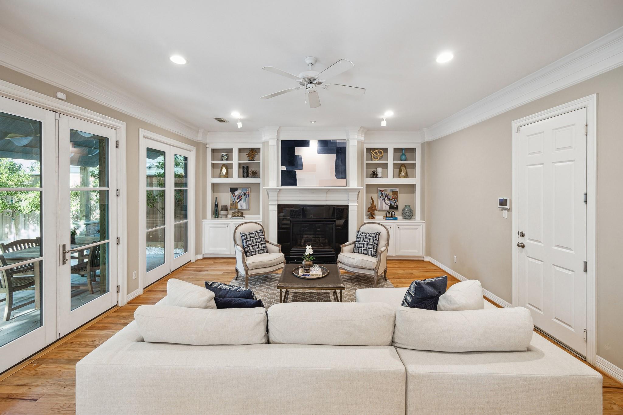 3614 University Boulevard