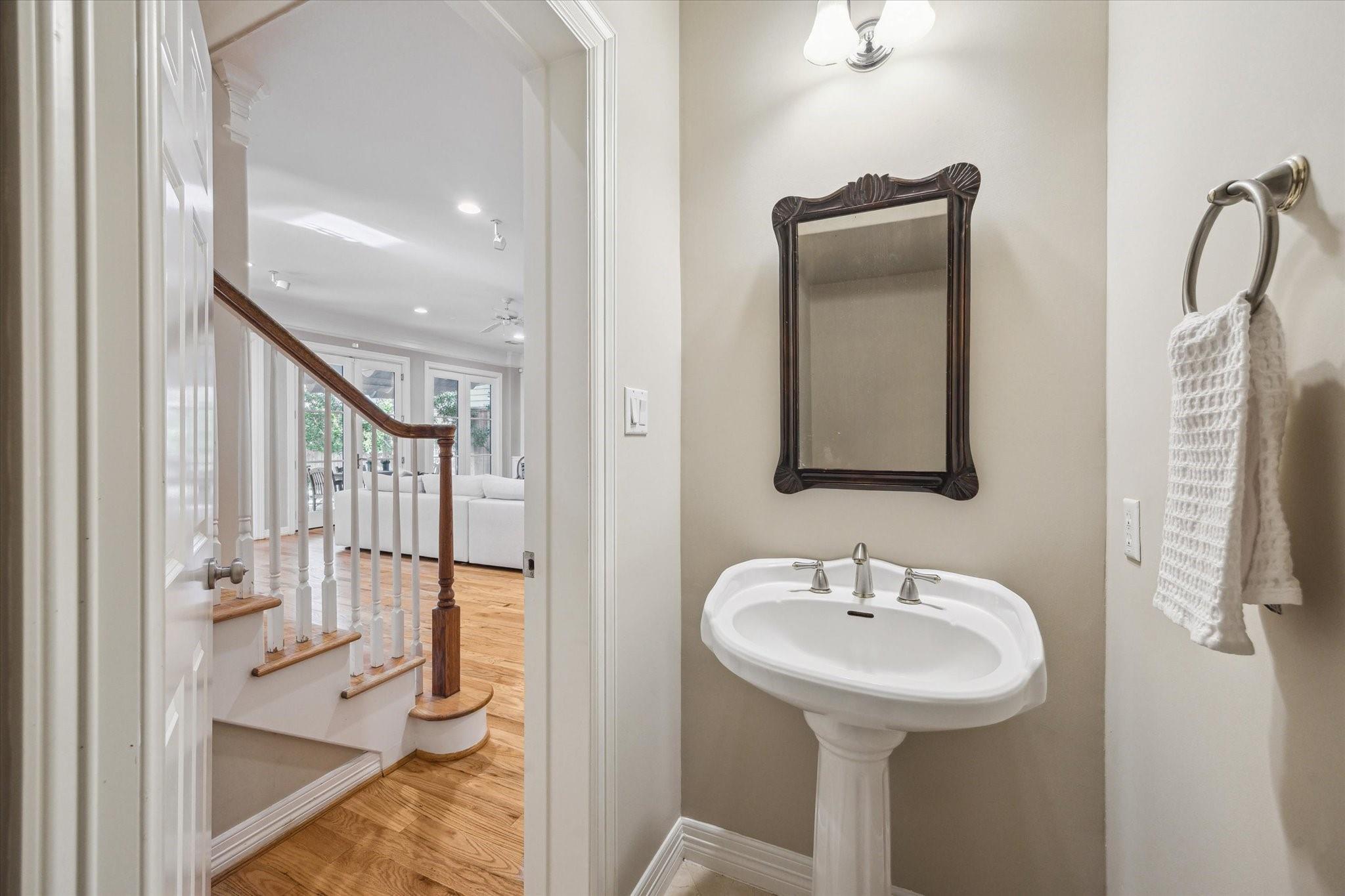 3614 University Boulevard