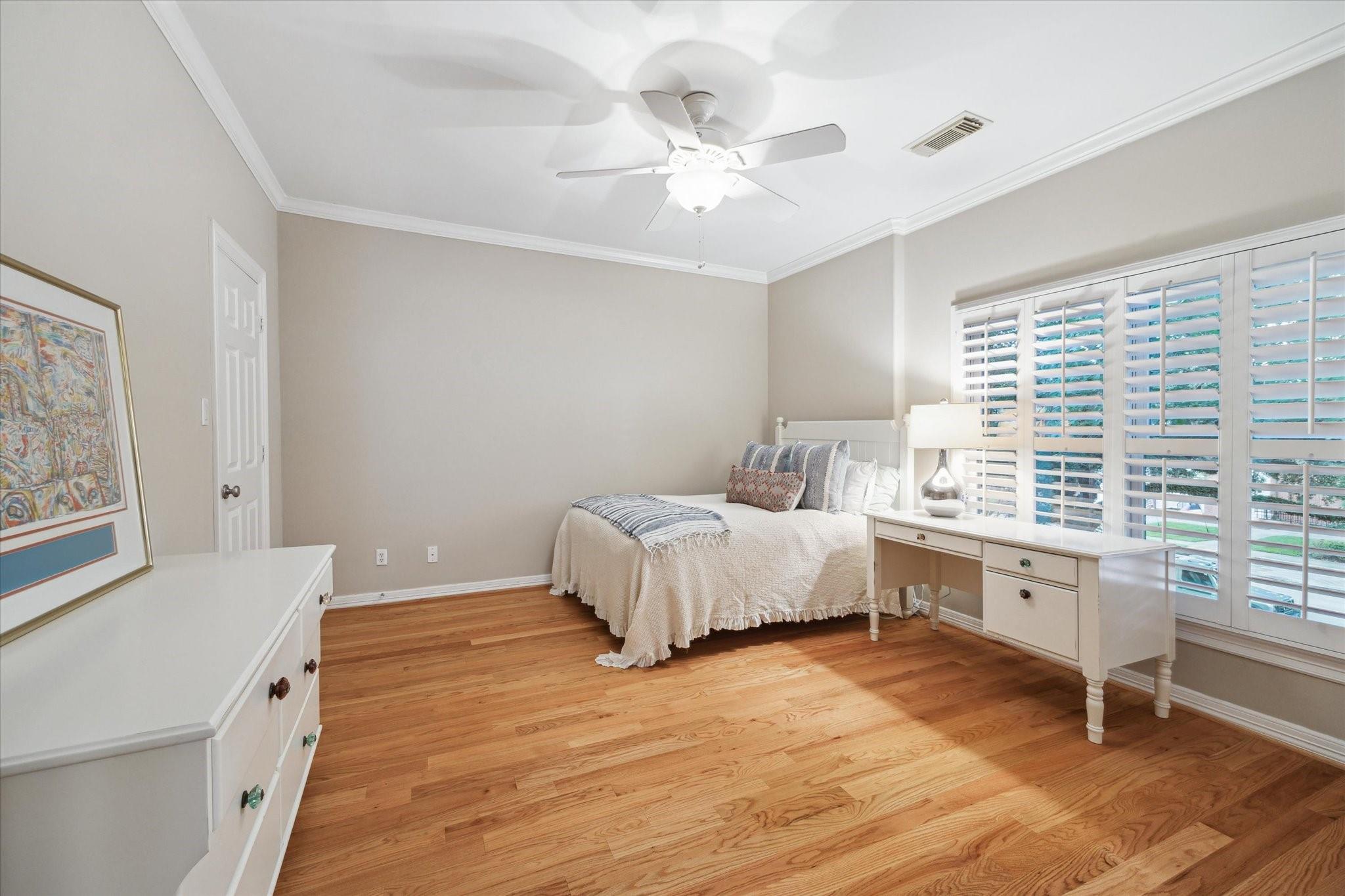 3614 University Boulevard