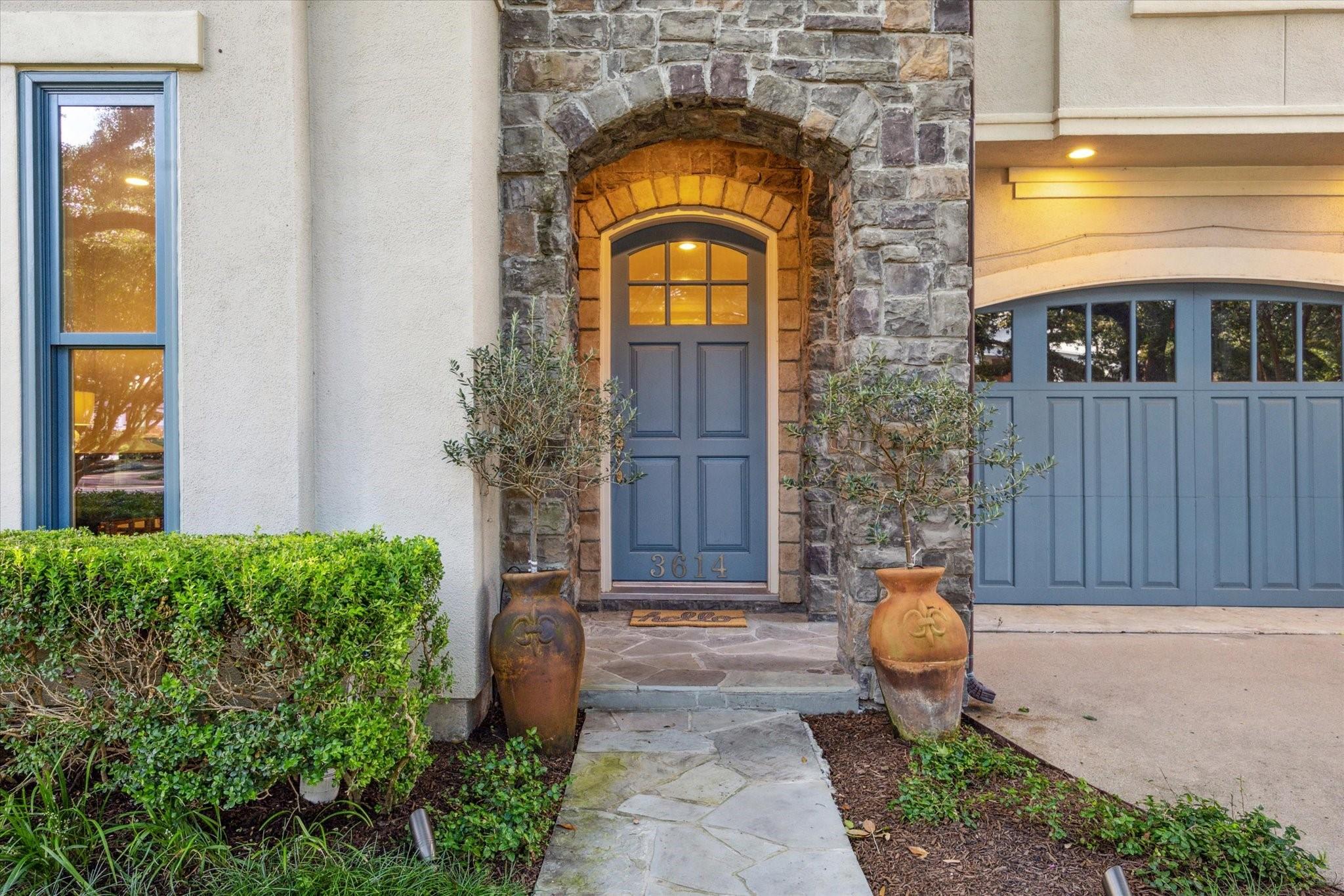 3614 University Boulevard