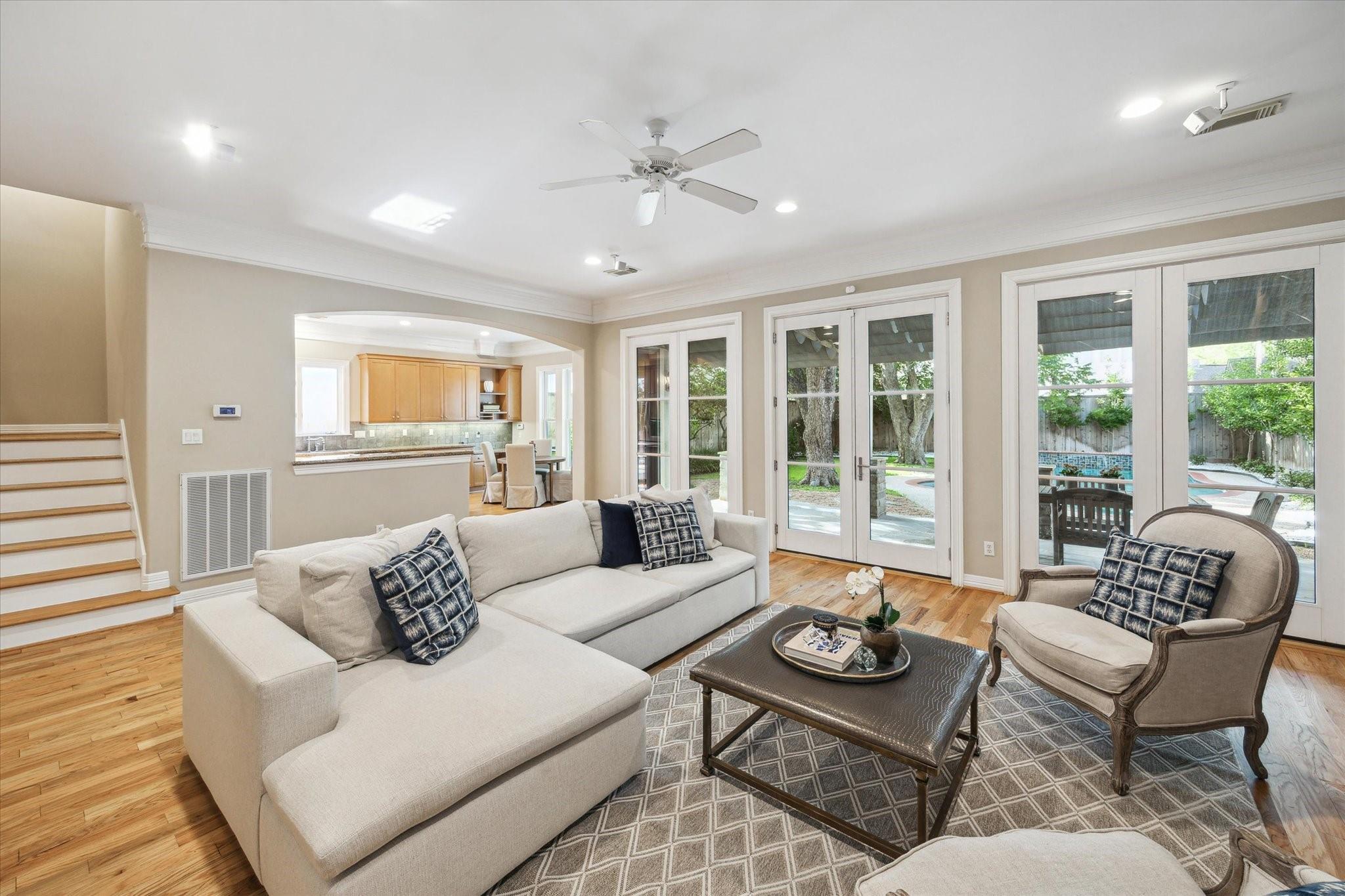 3614 University Boulevard