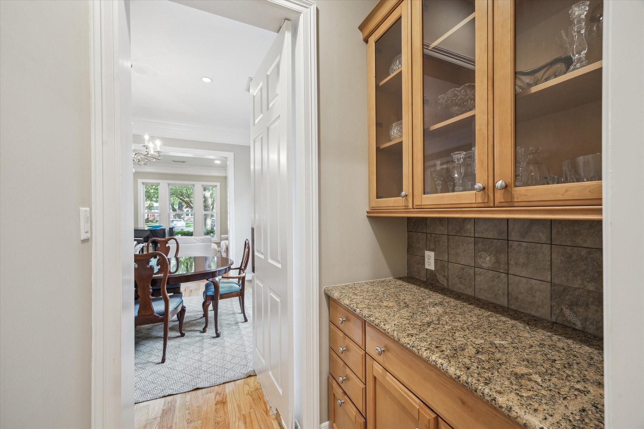 3614 University Boulevard