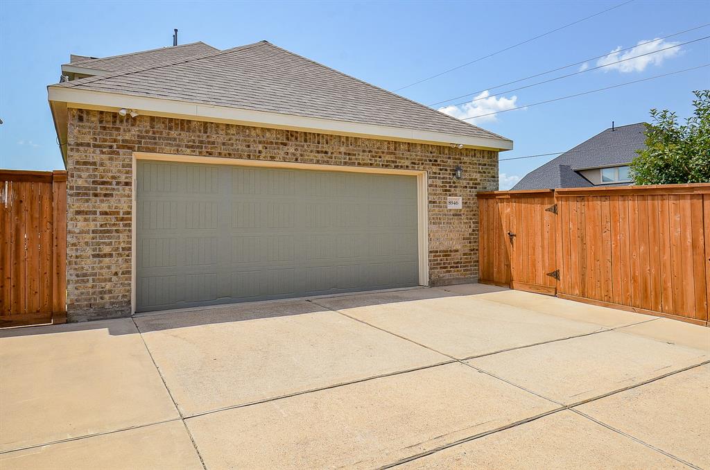 8946 Summer Iris Trail