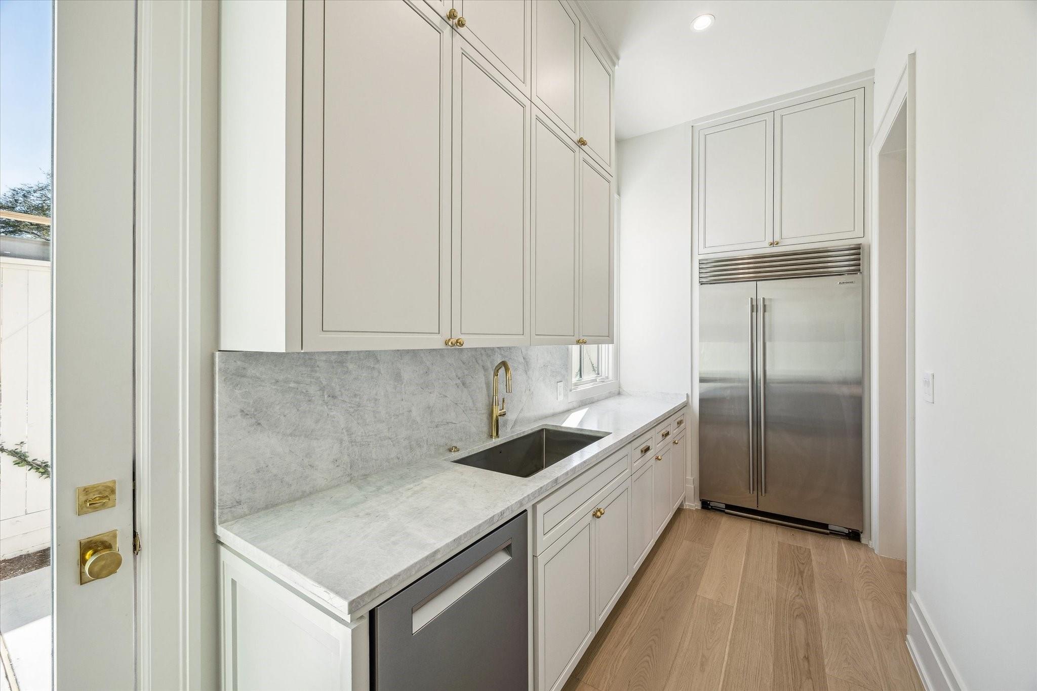 3717 Chevy Chase Drive