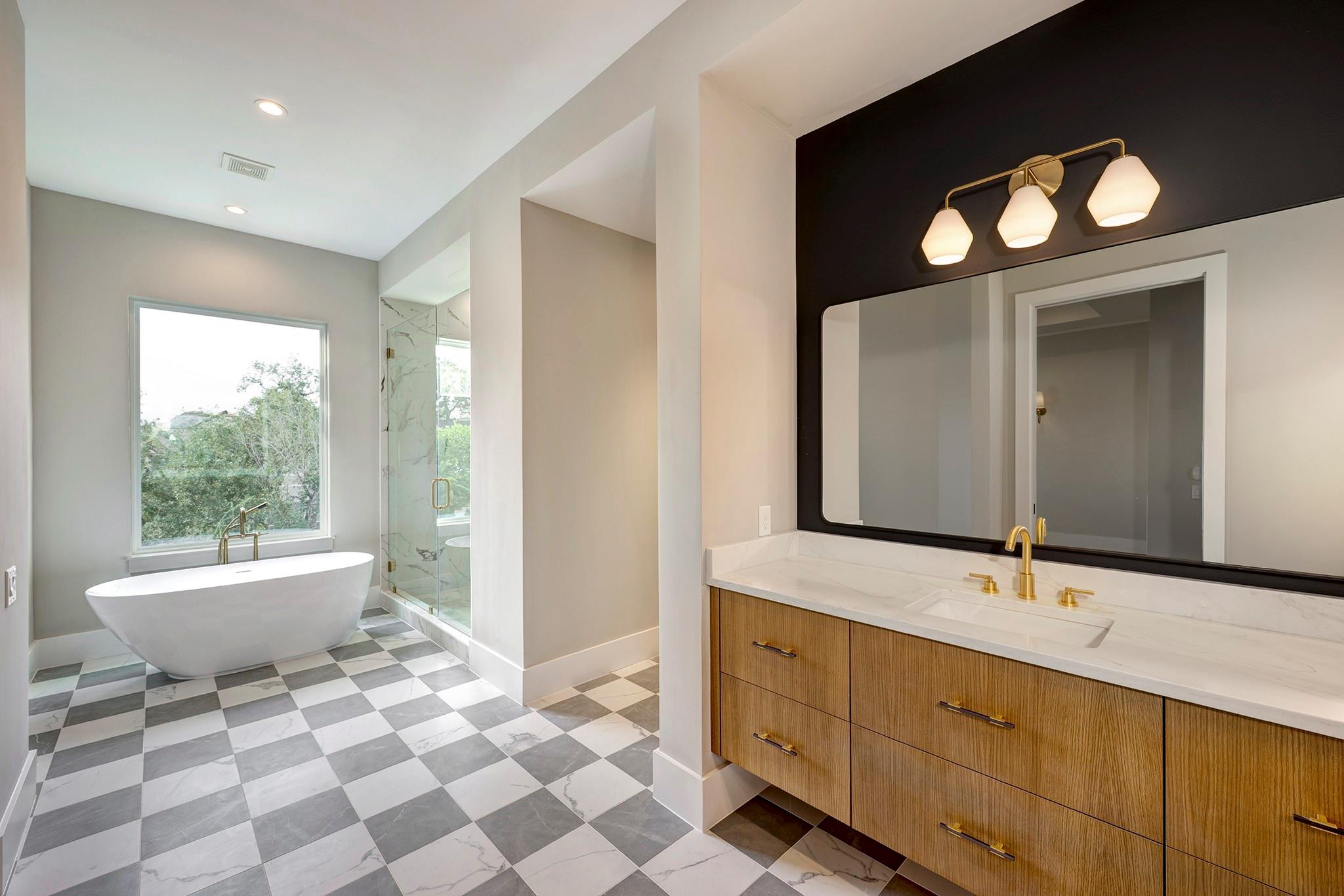 4043 Blue Bonnet Boulevard