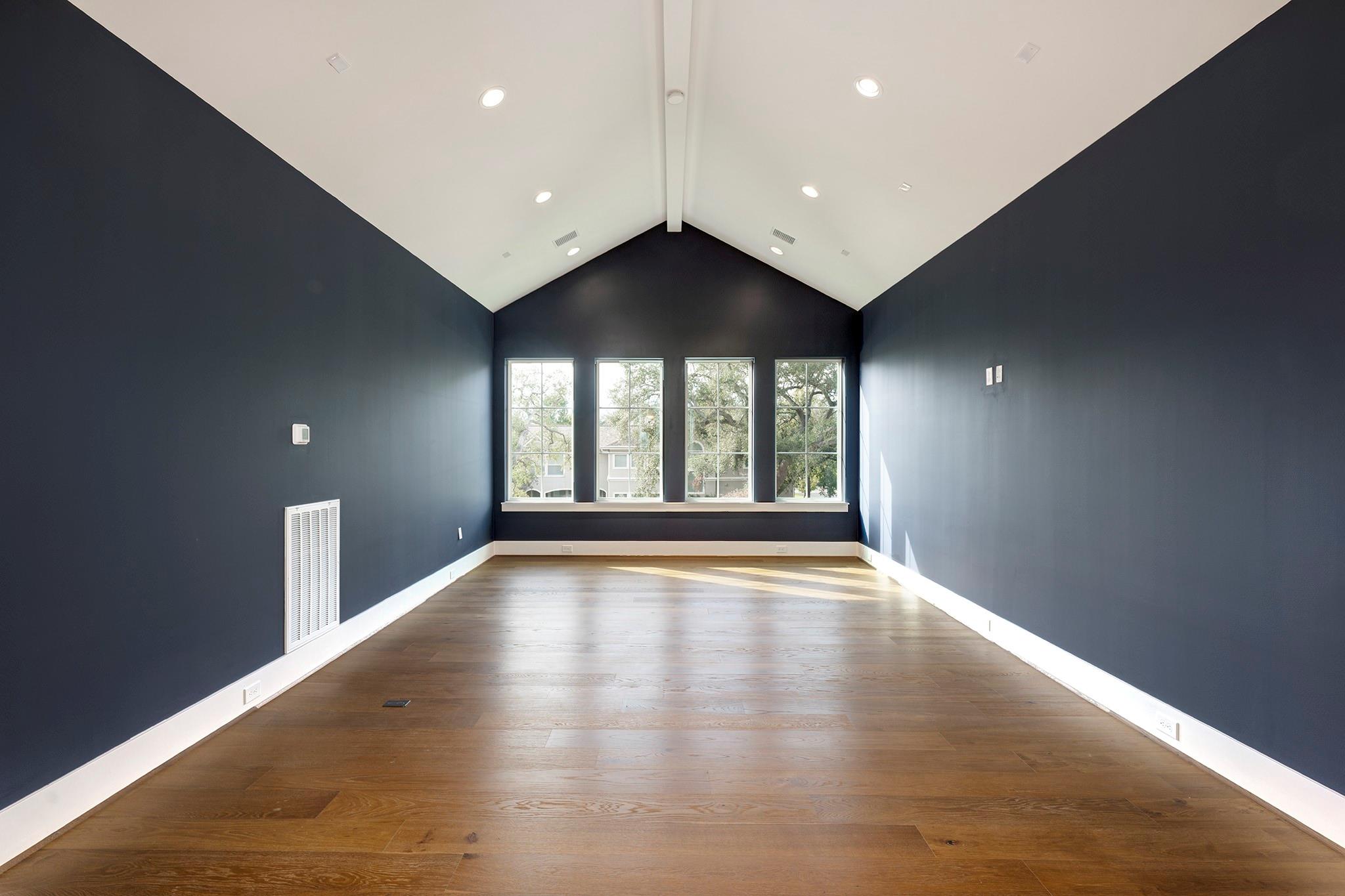 4043 Blue Bonnet Boulevard