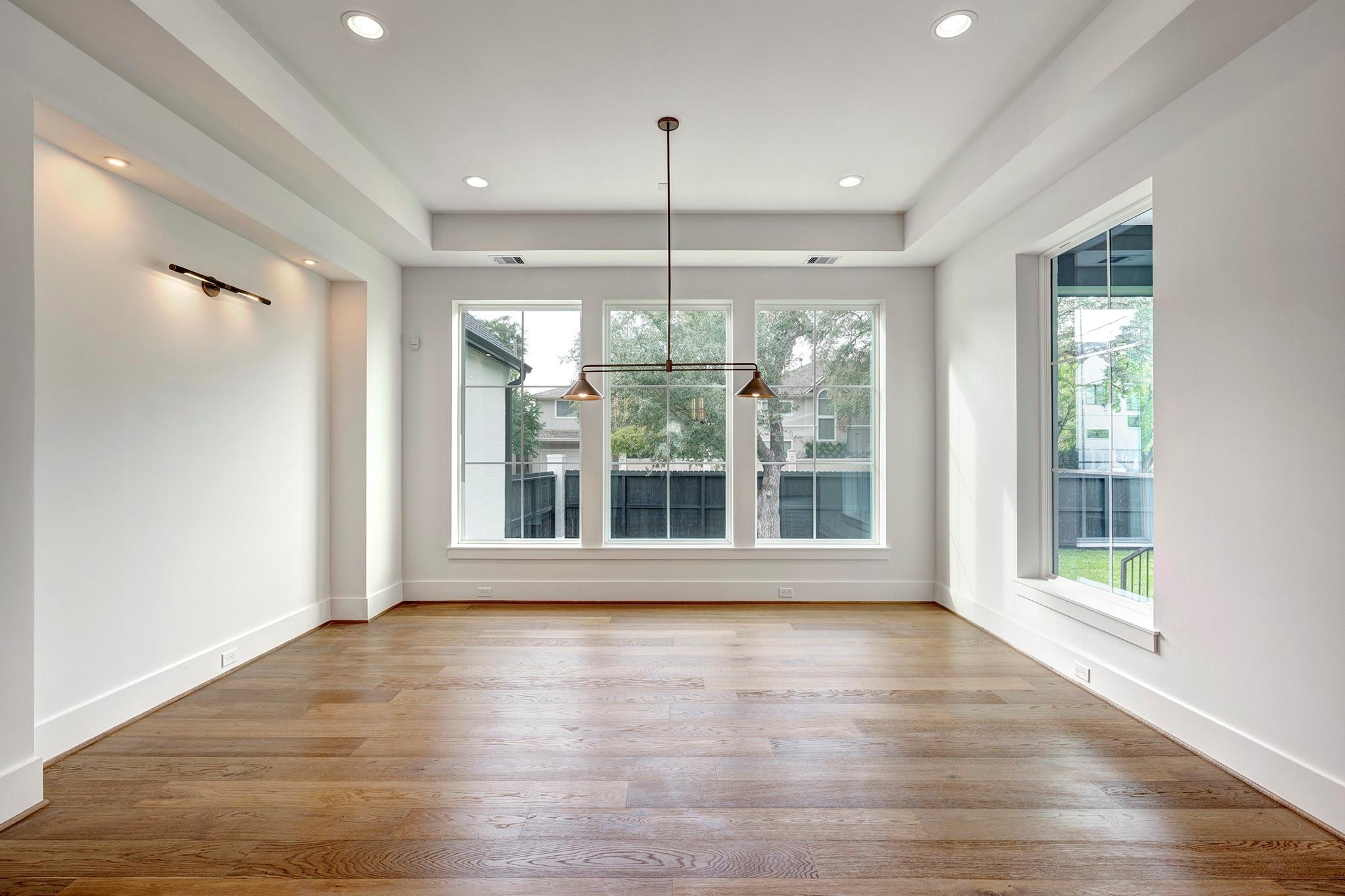 4043 Blue Bonnet Boulevard