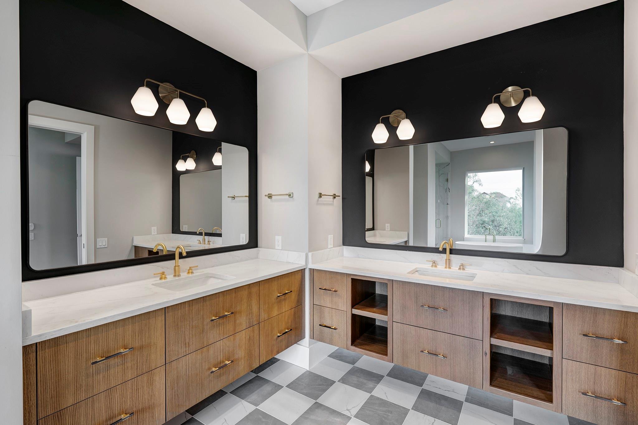 4043 Blue Bonnet Boulevard