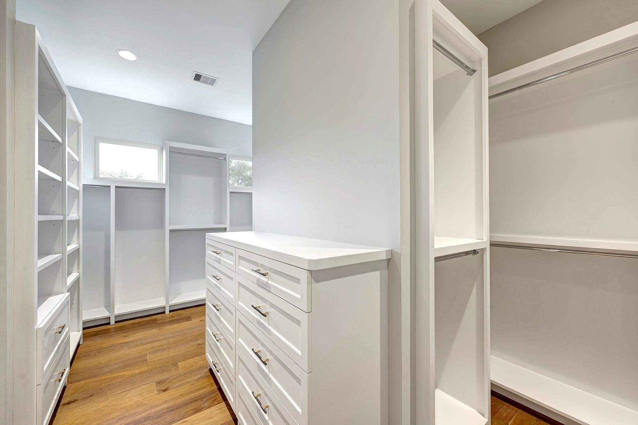 4043 Blue Bonnet Boulevard