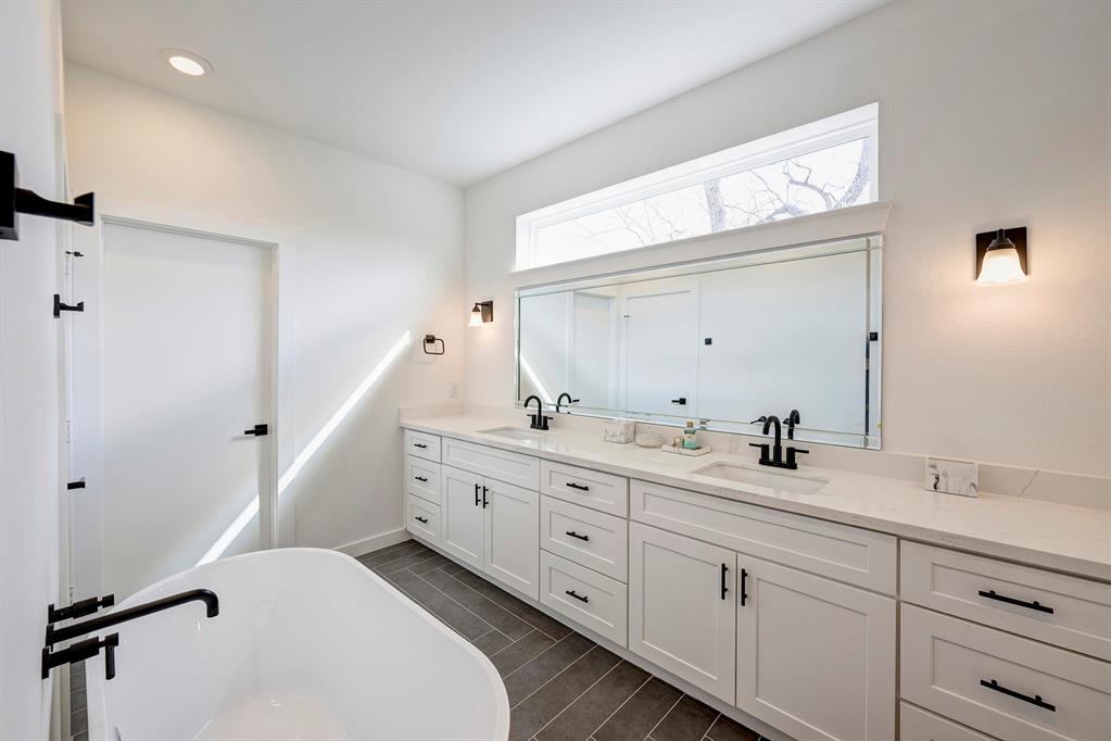 1422 W 23rd Street # C