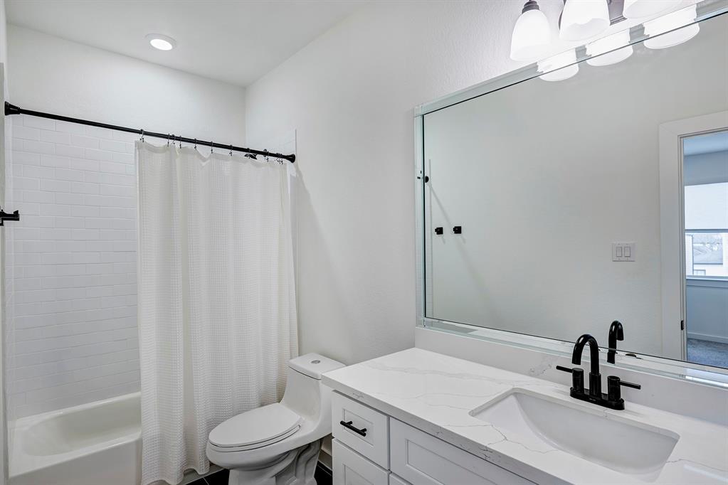 1422 W 23rd Street # C