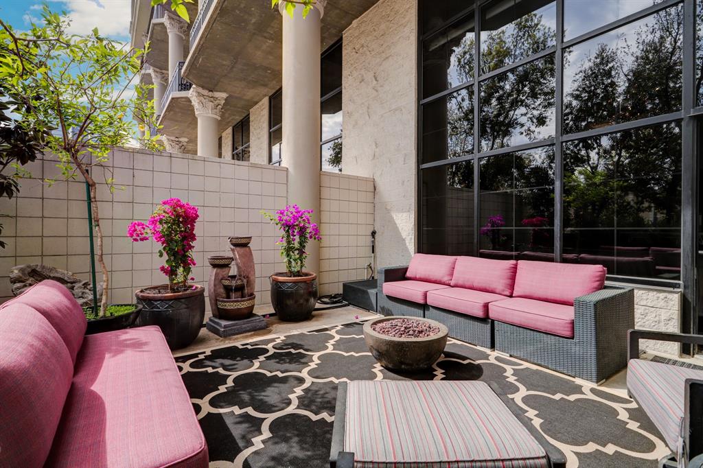 1005 S Shepherd Drive # 202