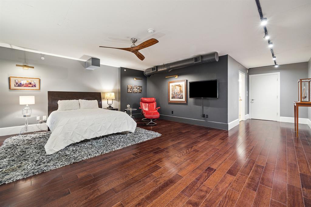 1005 S Shepherd Drive # 202