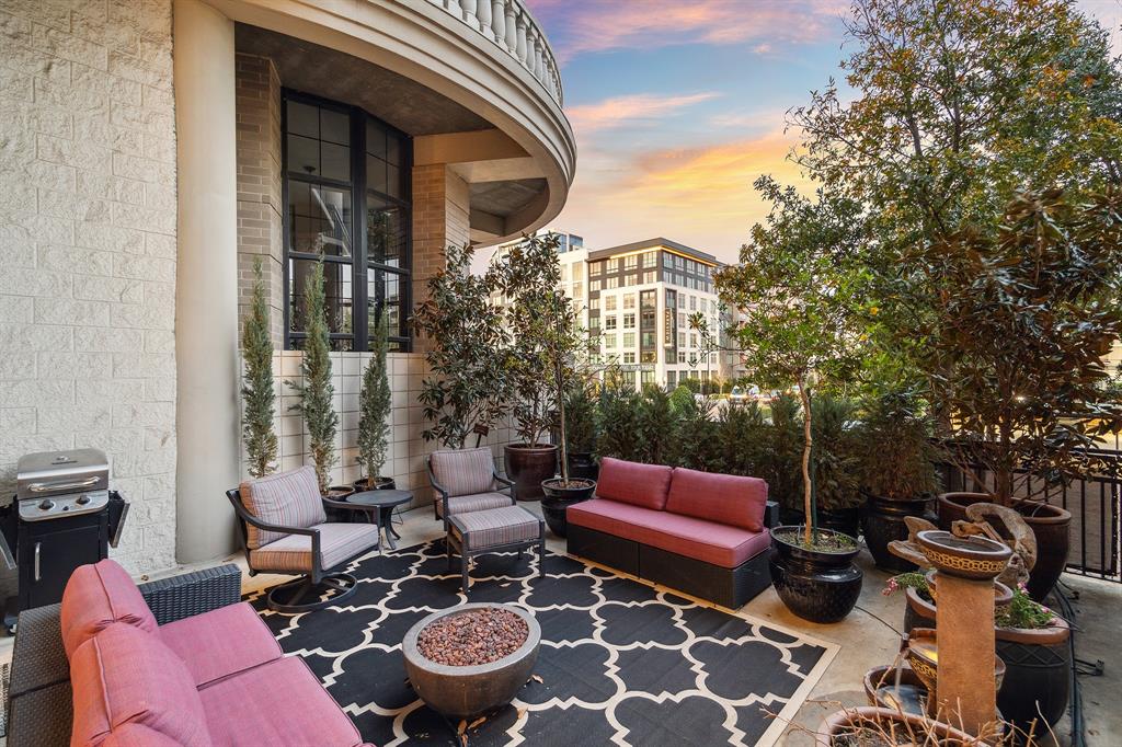 1005 S Shepherd Drive # 202