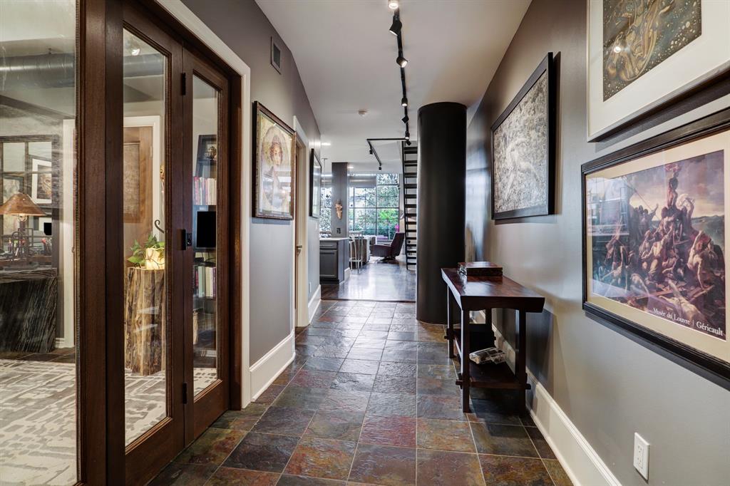 1005 S Shepherd Drive # 202