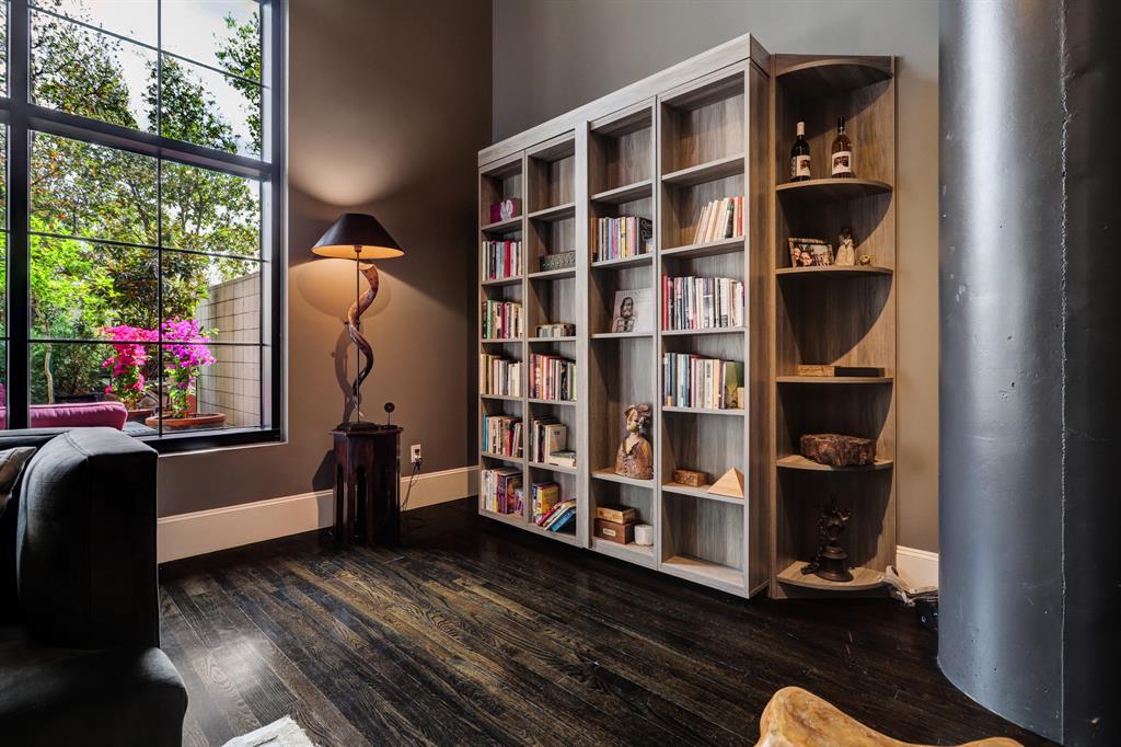 1005 S Shepherd Drive # 202