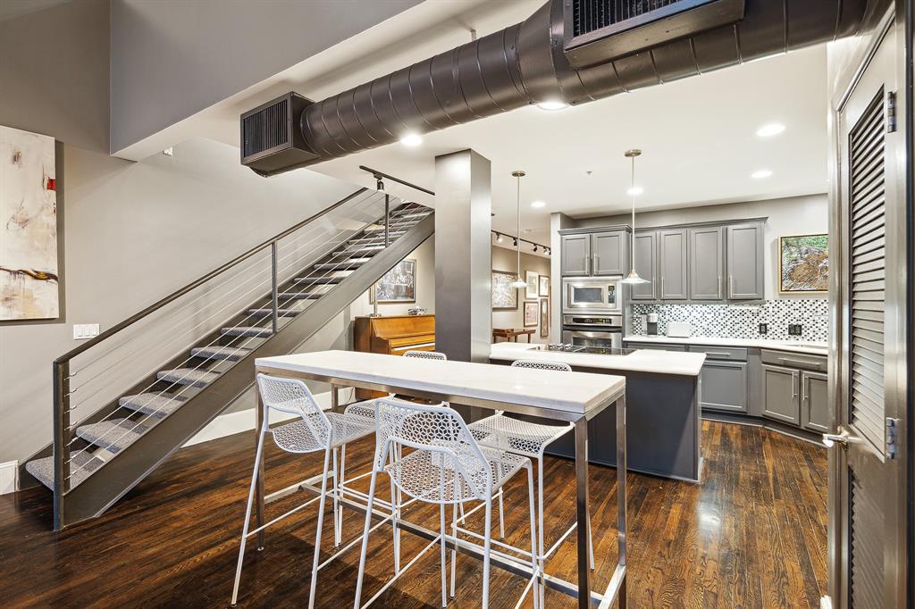 1005 S Shepherd Drive # 202