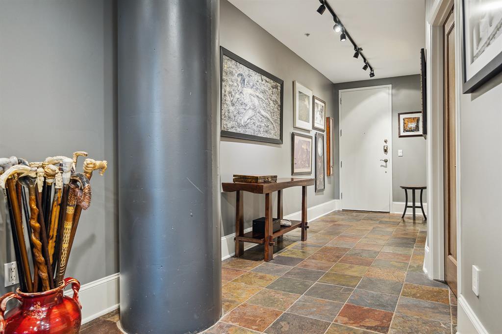 1005 S Shepherd Drive # 202